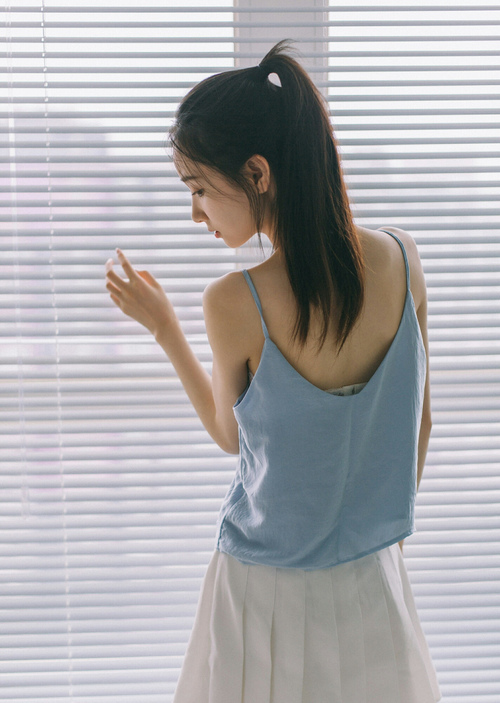 男朋友几个朋友一起上我,宝贝再做一次就好了