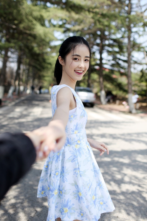 阵阵娇吟粗吼 高中女友粉嫩20p_我的无敌邻居