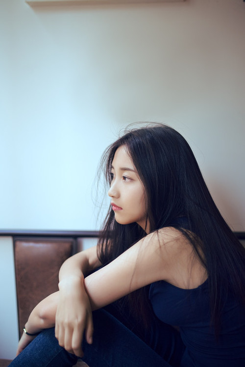 把校花的长腿扛到肩上 宝贝抬高点我会轻轻的