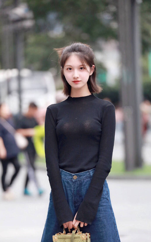 吃到女朋友的胸她叫了_美妇乱人伦小说