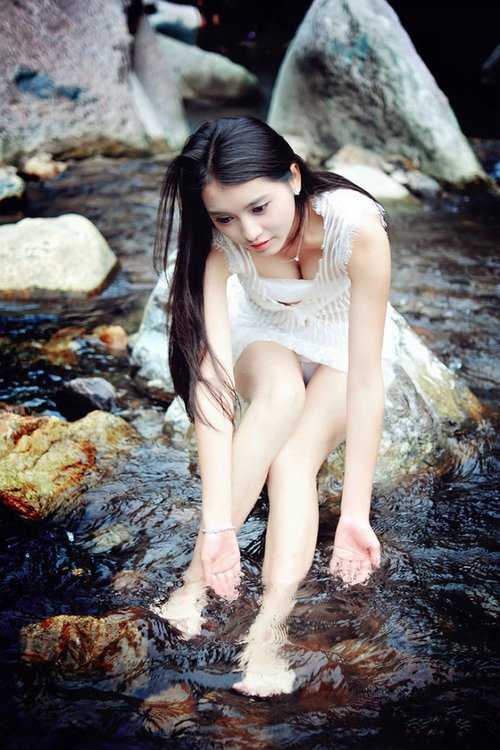 别怕宝贝我会轻一点的 妈妈我太涨了帮帮我
