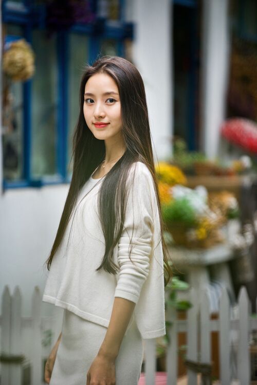 王爷在花园含乳,太粗太长弄死了我了