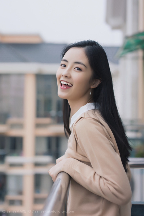 妈妈我太涨了帮帮我|巨大在花唇上滑动然后挤进入