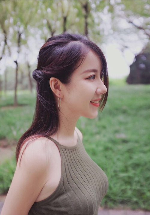 刺激做爰小说_ 三根手三根手指摩擦花核