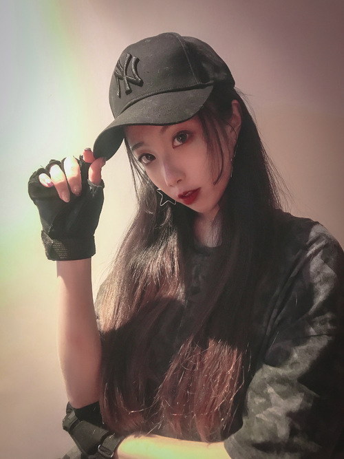 妈妈说就知道弄她 好紧好爽再搔一点浪一点