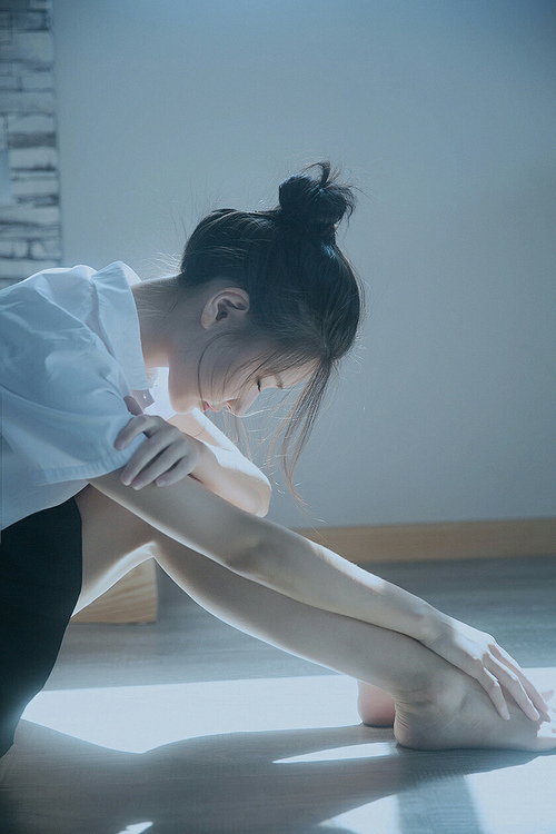 叔叔加油再深点 禁伦短文合集 小妖精看你水流这么多
