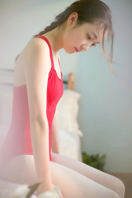 肉体拍打撞击出黏腻水声_强行征服邻居人妻