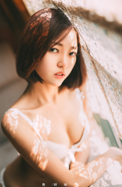 小妖精你喷的到处都是 顾晴和公共的秘密/极品摄影师