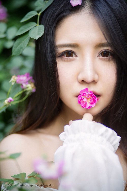 惩罚往受的菊花塞生姜_腐文再往里含一点_最强老板