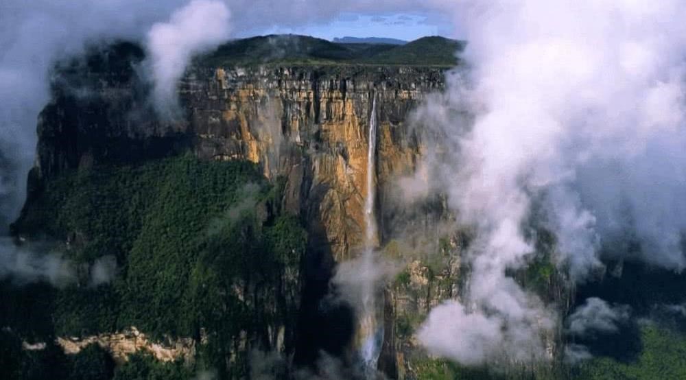 世界上最高的瀑布，竟然高达一千米！