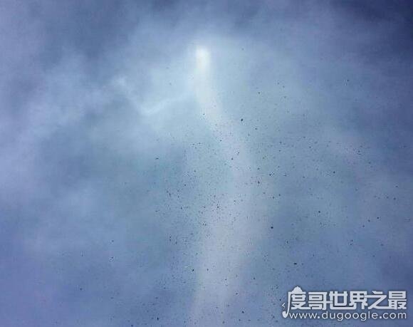 世界上有人拍到龙王，有网友自曝在青海湖上亲眼看到了龙王
