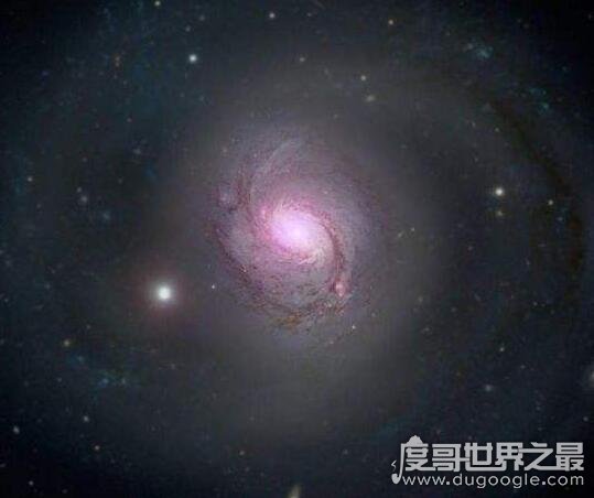 比银河系大3万倍的星系，它是宇宙中最大的螺旋星系