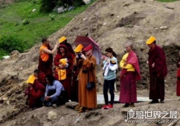 揭西藏起尸现象之谜，与藏族天葬习俗有着密切联系