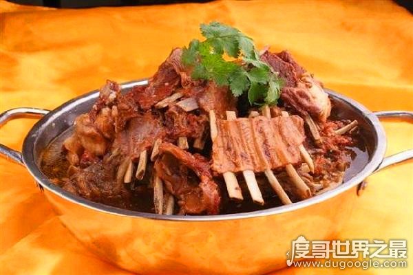 羊蝎子是什么，是带里脊肉和脊髓的完整羊脊椎骨(形似蝎子)