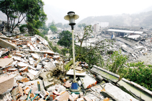 汶川地震后闹鬼事件，去世女孩灵魂附在好友身上