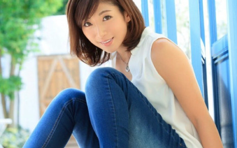 遥あやね个人简介 JUY-332截图