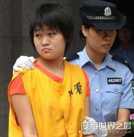 18岁少女齐萍萍杀害父母，肢解碎尸并非父母亲生