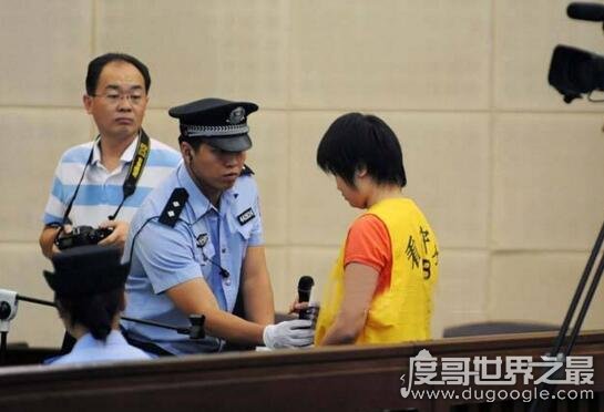 18岁少女齐萍萍杀害父母，肢解碎尸并非父母亲生