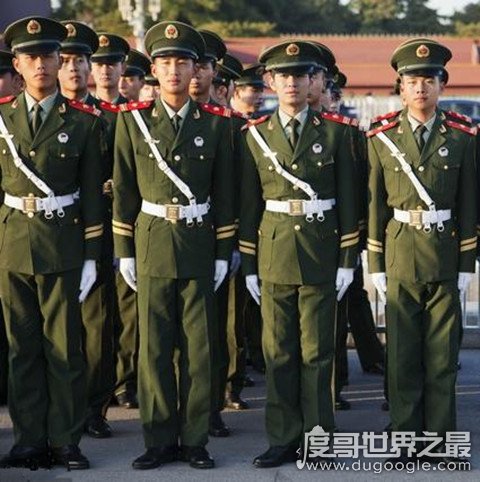 中国军队一个营多少人，标准营有500人(空军和海军无营级单位)
