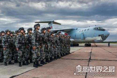 中国军队一个排多少人，一个标准排人数为30人(美军为40人)