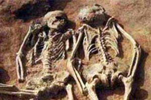 4米中国巨人只剩骸骨，当前中国最高人为鲍喜顺(身高2.36米)