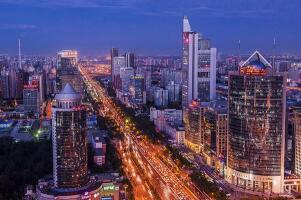 北京阅兵的长安街有多长多宽，长106.8里宽15米(贯穿市中心/城区)