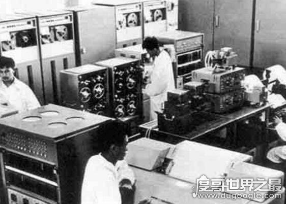 中国第一台电脑，诞生于1958年(其运算速度为1500次/秒)