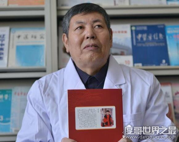 世界上文凭最多的人，学历哥周宝宽35年内获得9个文凭