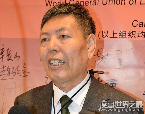 世界上文凭最多的人，学历哥周宝宽35年内获得9个文凭