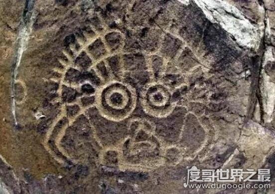 中国最古老的岩画，距今7000年的将军崖岩画(最早的天书)