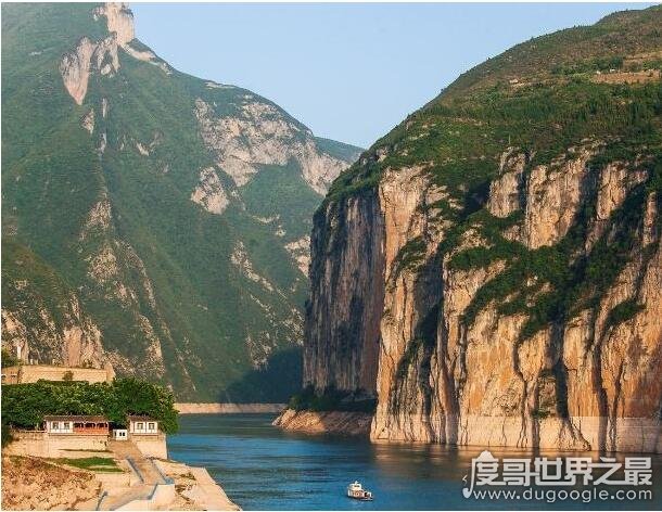 长江三峡是哪三峡？瞿塘峡/巫峡/西陵峡(瞿塘峡最壮观)