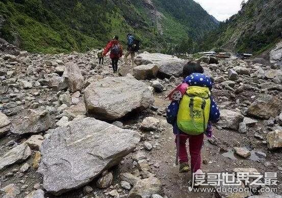 中国最小背包客，4岁多的时候就已经走遍了大半个中国