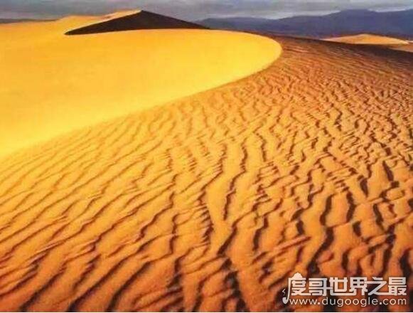 中国最热的地方，吐鲁番火焰山66.7℃(世界最热之地71℃)