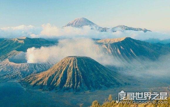 中国最大的火山群，大同火山群(一共有30多座火山)