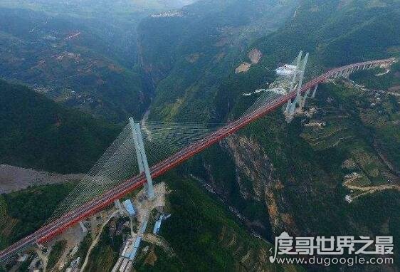 中国建造世界第一高桥，北盘江大桥高565米(相当于200层楼高)
