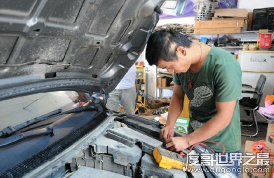 中国史上最牛跑车，花6万手工造出兰博基尼却不合法