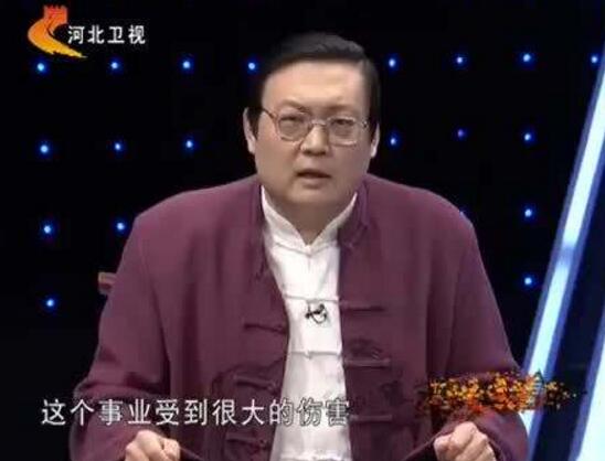 揭秘梁宏达事件真相，扭曲历史抹黑雷锋活该被封杀