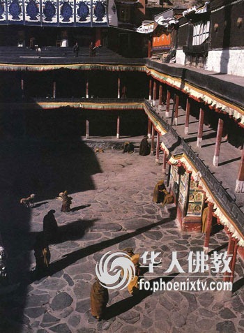 世界上最大的铜佛，西藏强巴佛高26.2米(眉间有一颗大钻石)