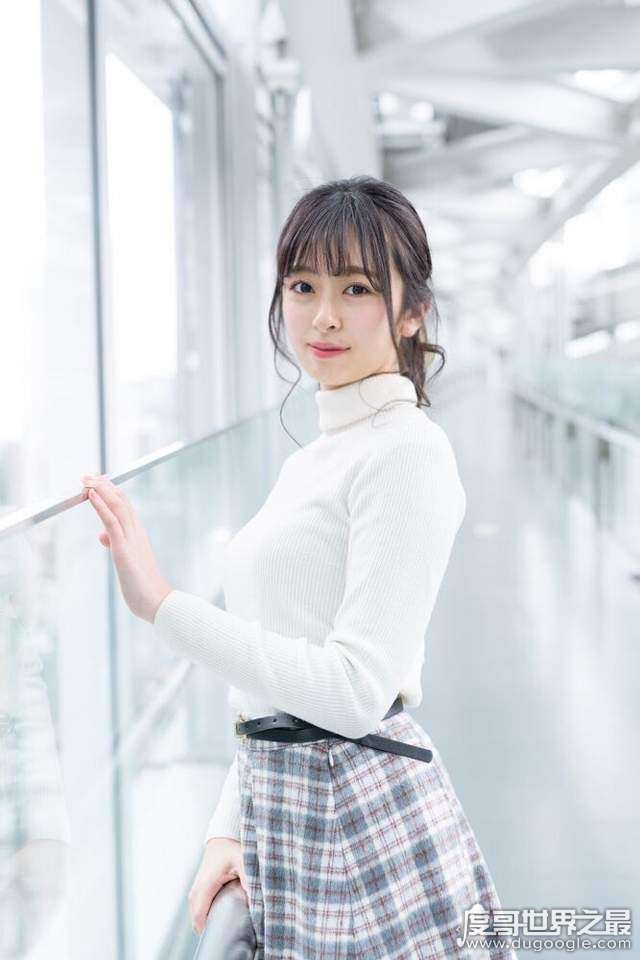 2018日本最美女大学生，黑口那津(可爱甜美让人父爱泛滥)