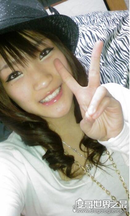 世界上最年轻女拳王，久保田玲奈(18岁获女拳赛世界冠军)