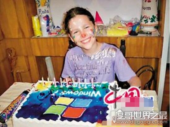 世界上最年轻的微软工程师，马科·卡拉萨(仅6岁的小女孩)