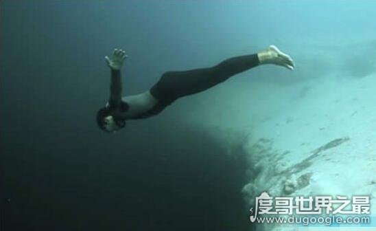 人类潜水最深纪录，徒手下潜113米/有装备下潜332米