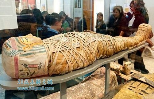 埃及出土17具木乃伊 揭秘木乃伊的制作过程