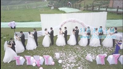 集体婚礼全是演员 网友:该配合你们演出的我们尽力在表演