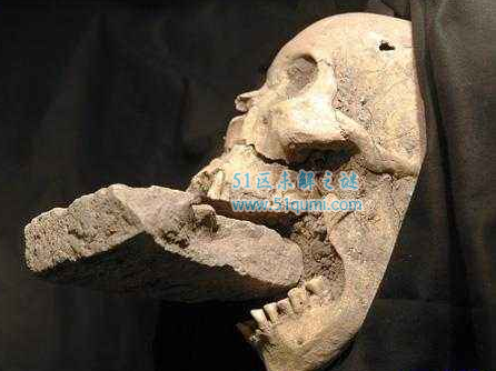震惊全球的十大考古发现 “吸血鬼”女尸头骨是真的吗?