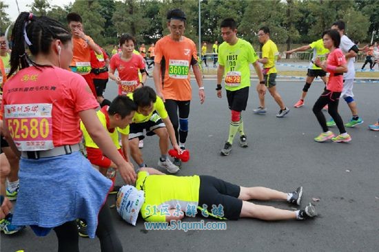 替跑猝死案开庭 替跑者意外猝死谁之过?