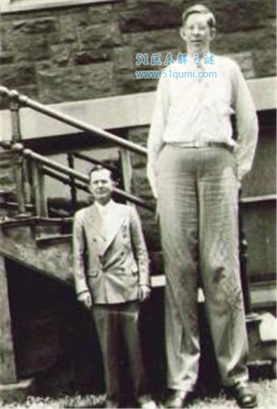 8岁男童身高近两米 世界上最高的人是谁?