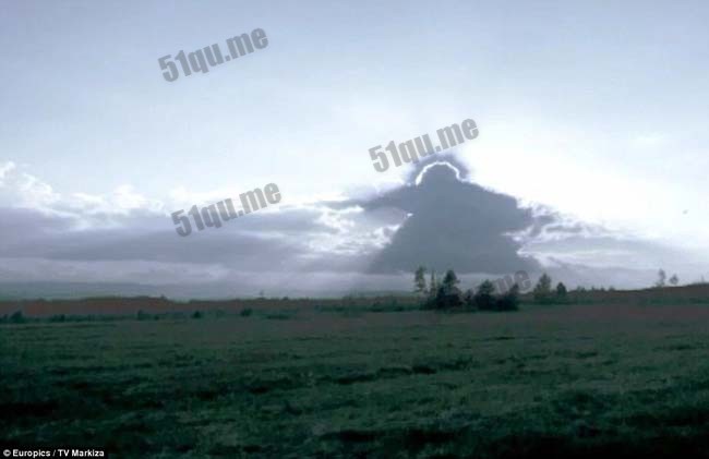 斯洛伐克发现云朵变成有光环的天使云