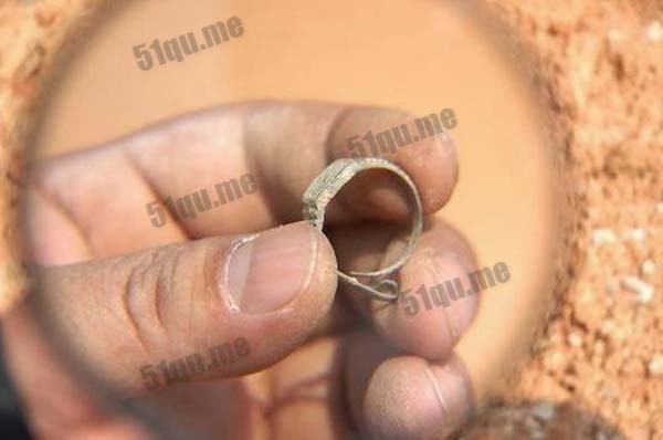 广西古墓发现手表样式戒指之谜