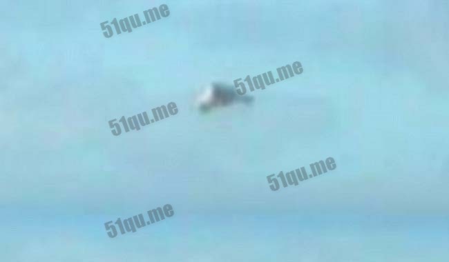 英国海滩上空发现神秘三叉型UFO